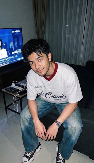 Art White oversized Tshirt_img_0