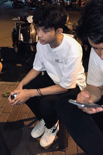 White cat oversized t-shirt_img_0