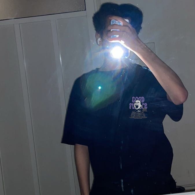 Face printed black oversized t-shirt