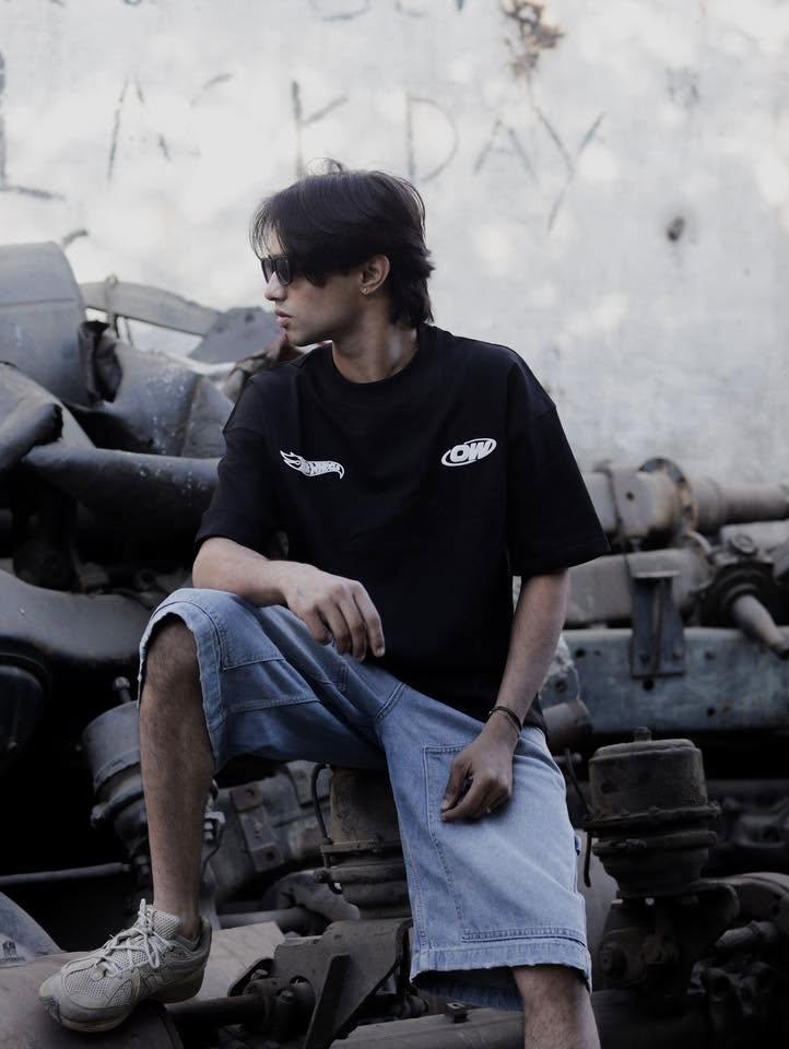 Black Hot Wheels oversized tshirt